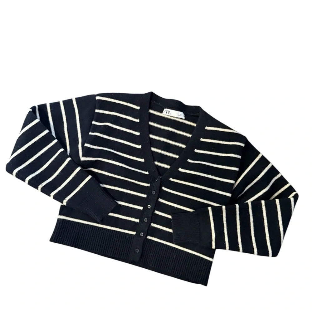 Zara Black & White Striped V-Neck Button Cardigan Sweater - Picture 2 of 8